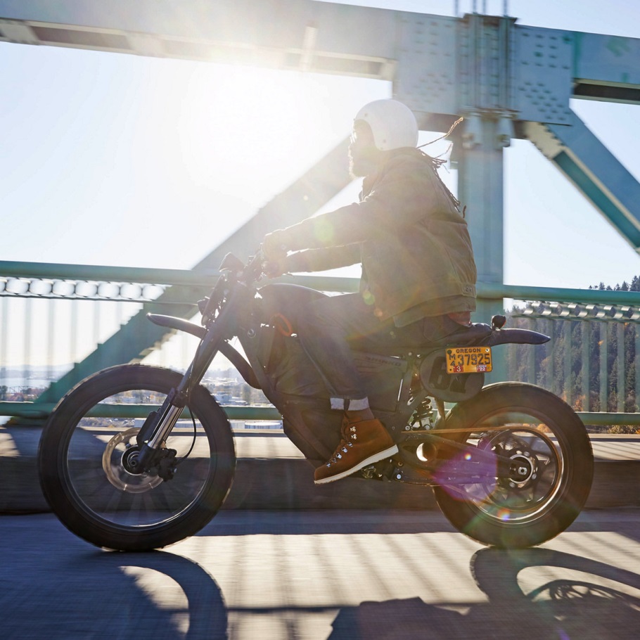 Danner Mountain Light Pettygrove Gold